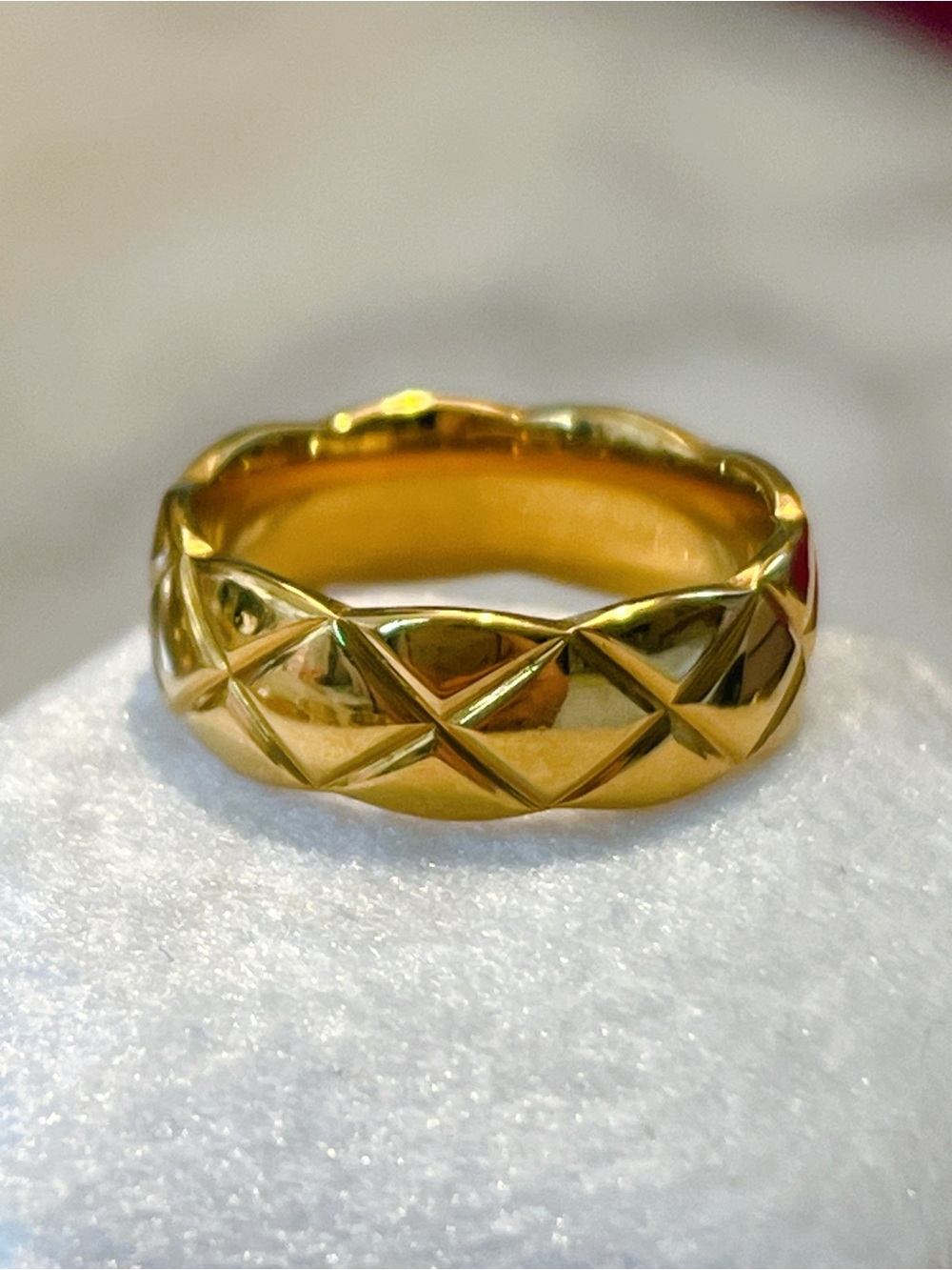 18k yellow gold filled Quilted band ring 💛 waterproof stunning 7 or 8
